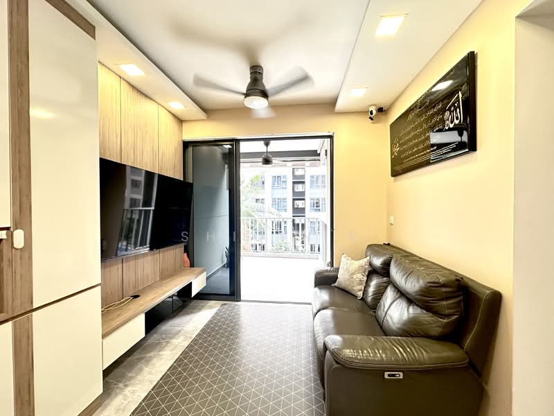 The Brownstone Executive Condominium For Sale at S$ 1,500,000 | PropertyGuru Singapore - Living Room