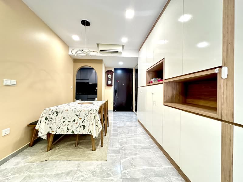 The Brownstone Executive Condominium For Sale at S$ 1,500,000 | PropertyGuru Singapore - Dining Room