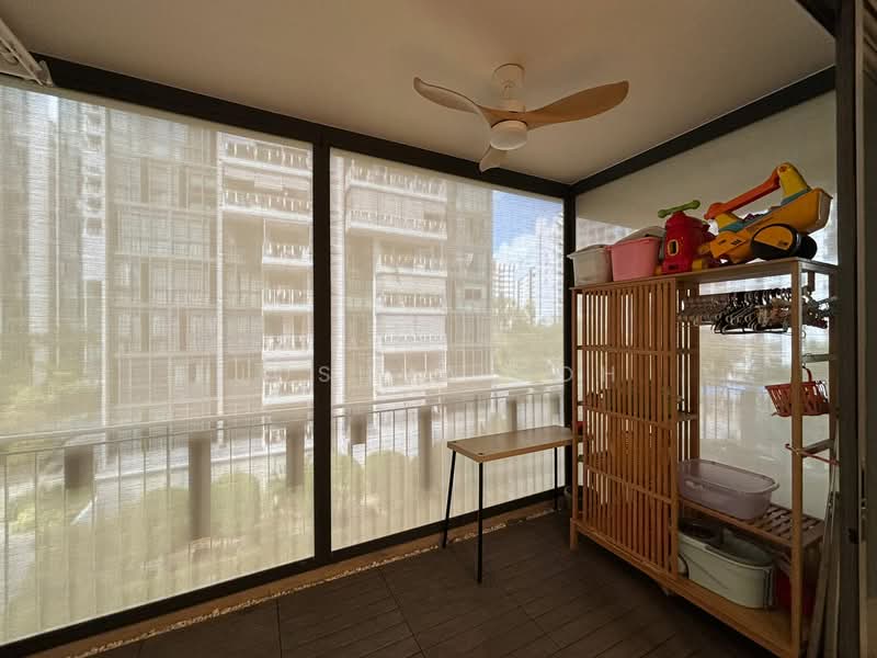 The Luxurie Condominium For Sale at S$ 2,400,000 | PropertyGuru Singapore - Balcony