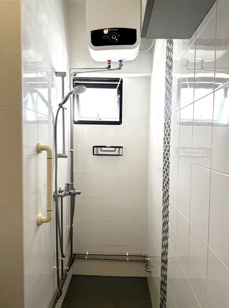 237 Lorong 1 Toa Payoh, 237 Lorong 1 Toa Payoh, Room Rental, 200 sqft, HDB Flat For Rent, by Leon Low, 500057908 - Bathroom - PropertyGuru.com.sg