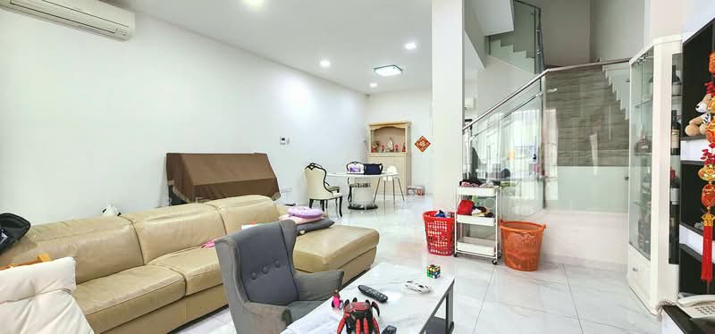 🌟CITY-FRINGE MODERN TERRACE, 1 KM TO HAIG GIRLS Terraced House For Sale at S$ 6,500,000 | PropertyGuru Singapore - Living Room