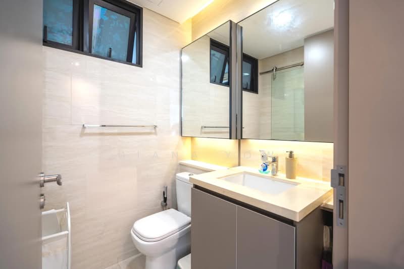 The Venue Residences and Shoppes Apartment For Sale at S$ 2,340,000 | PropertyGuru Singapore - Bathroom