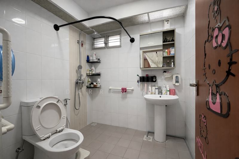 104A Canberra Street HDB Flat For Sale at S$ 550,000 | PropertyGuru Singapore - Master Bathroom