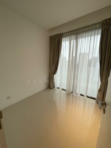 For Rent - Scotts Square