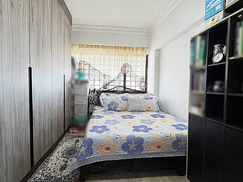 724 Bedok Reservoir Road HDB Flat For Sale at S$ 635,000 | PropertyGuru Singapore - Bedroom