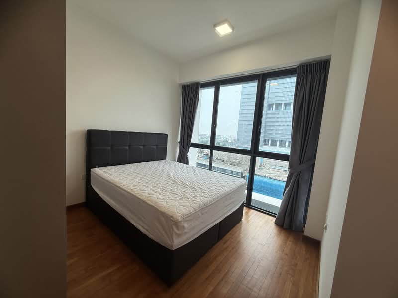 J Gateway, 2 Gateway Drive, 3 Bedrooms, 969 sqft, Condominium For Rent, by Linda Lee SG, 500057993 - Bedroom - PropertyGuru.com.sg
