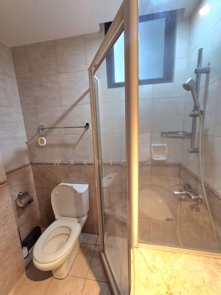 Regent Heights, 50 Bukit Batok East Avenue 5, 3 Bedrooms, 1,023 sqft, Condominium For Rent, by Warrick ., 500058031 - Bathroom - PropertyGuru.com.sg