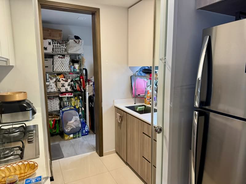 Riverbank at Fernvale, Sengkang West Way/Fernvale, 3 Bedrooms, 1,055 sqft, Condominium For Sale, by Sandra Tan, 500058034 - Dry Kitchen , Laundry & Storage area  - PropertyGuru.com.sg