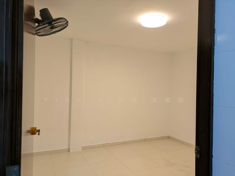 Just Listed | 1km to Tao Nan School | Recently Renovated 2-Sty Modern Family Home, 1km to Tao Nan, 4 Bedrooms, 2,300 sqft, Terraced House For Rent, by Ryan Heng 王俊荣, 500058039 - Granny Room - PropertyGuru.com.sg