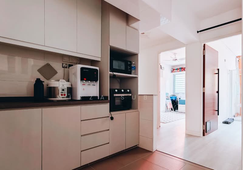 487B Tampines Street 45 HDB Flat For Sale at S$ 600,000 | PropertyGuru Singapore - Kitchen