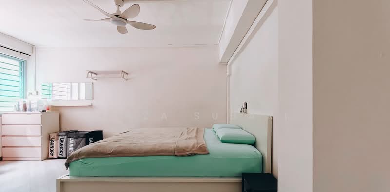 487B Tampines Street 45 HDB Flat For Sale at S$ 600,000 | PropertyGuru Singapore - Bedroom
