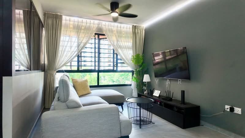 463A Bukit Batok Street 41 HDB Flat For Sale at S$ 780,000 | PropertyGuru Singapore - Living Room
