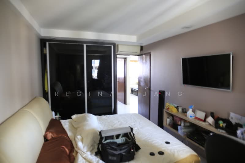 122 Bedok Reservoir Road HDB Flat For Sale at S$ 688,000 | PropertyGuru Singapore - Bedroom