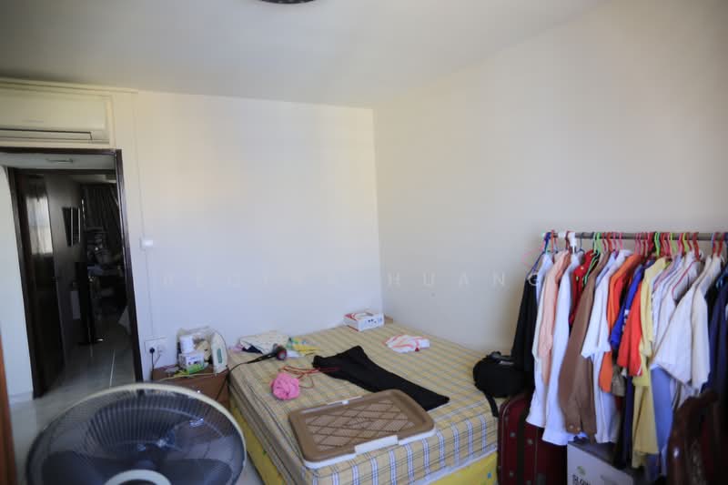 122 Bedok Reservoir Road HDB Flat For Sale at S$ 688,000 | PropertyGuru Singapore - Bedroom