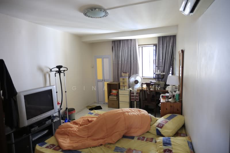 122 Bedok Reservoir Road HDB Flat For Sale at S$ 688,000 | PropertyGuru Singapore - Bedroom