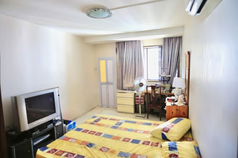 122 Bedok Reservoir Road, 122 Bedok Reservoir Road, 3 Bedrooms, 1,109 sqft, HDB Flat For Sale, by Regina Huang, 500058053 - Bedroom - PropertyGuru.com.sg