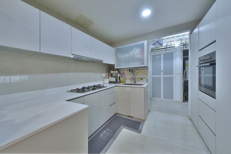 The Vales Executive Condominium For Sale at S$ 1,848,000 | PropertyGuru Singapore - Kitchen