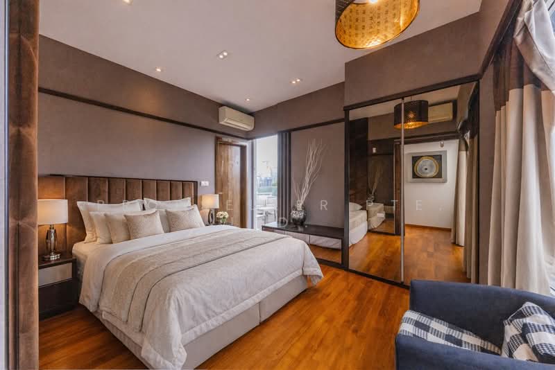 Suites @ Topaz Condominium For Sale at S$ 1,488,000 | PropertyGuru Singapore - Bedroom