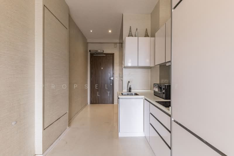 Suites @ Topaz Condominium For Sale at S$ 1,488,000 | PropertyGuru Singapore - Kitchen