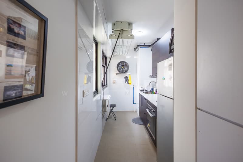 467C Bukit Batok West Avenue 9 HDB Flat For Sale at S$ 415,000 | PropertyGuru Singapore - Kitchen