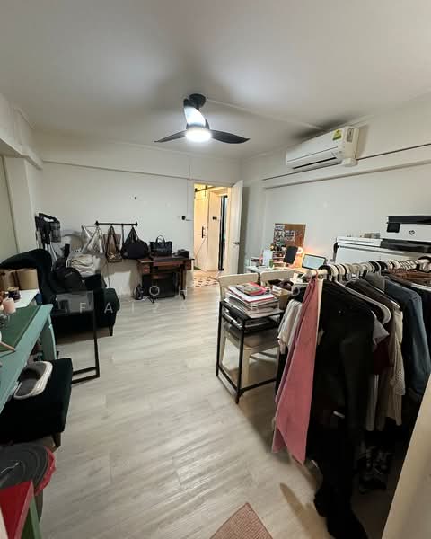 329 Yishun Ring Road HDB Flat For Sale at S$ 500,000 | PropertyGuru Singapore - Study