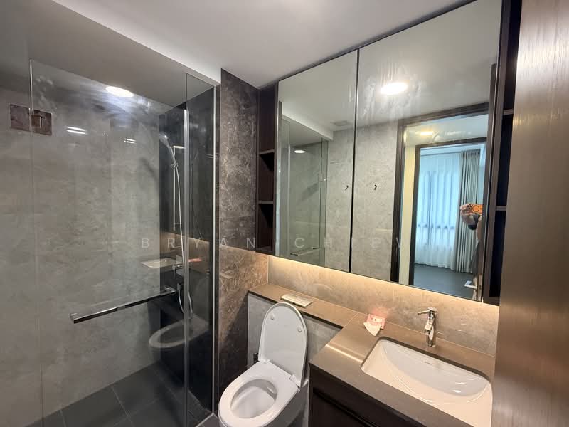 Tembusu Grand, 92 Jalan Tembusu, 2 Bedrooms, 743 sqft, Condominium For Rent, by Bryan Chiew, 500058088 - Bathroom - PropertyGuru.com.sg