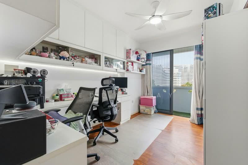 308C Punggol Walk HDB Flat For Sale at S$ 750,000 | PropertyGuru Singapore - Study