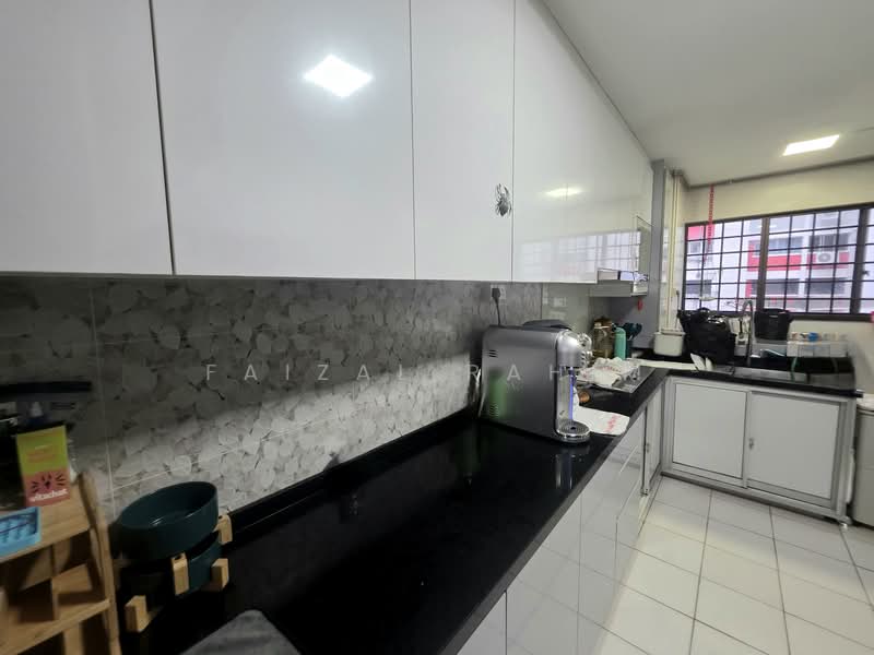 655 Yishun Avenue 4 HDB Flat For Sale at S$ 480,000 | PropertyGuru Singapore