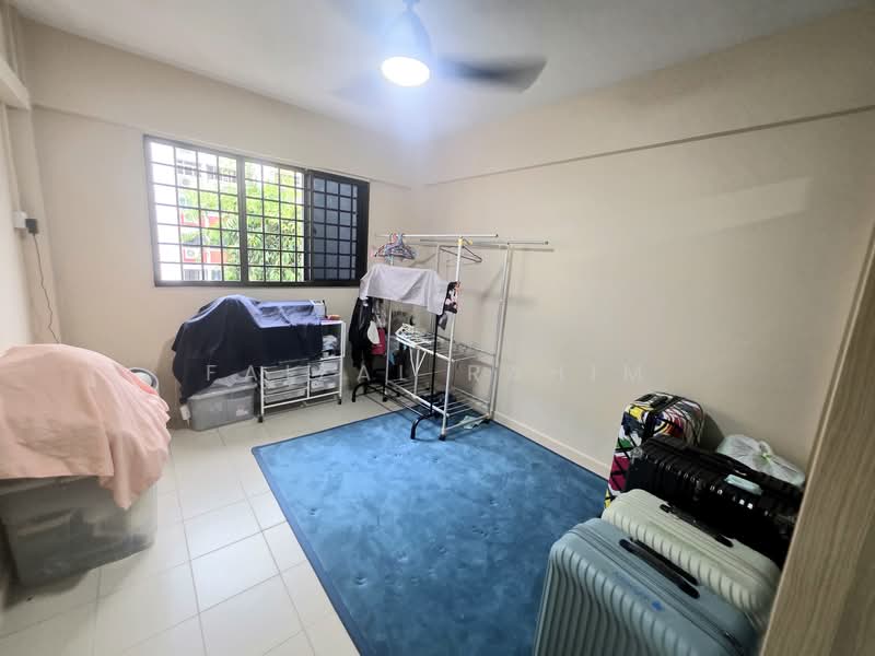655 Yishun Avenue 4 HDB Flat For Sale at S$ 480,000 | PropertyGuru Singapore