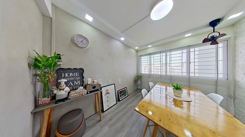 702 Jurong West Street 71 HDB Flat For Sale at S$ 899,999 | PropertyGuru Singapore