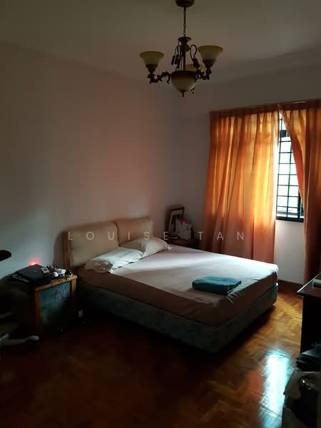 Hume Park I Condominium For Sale at S$ 2,440,000 | PropertyGuru Singapore - Bedroom