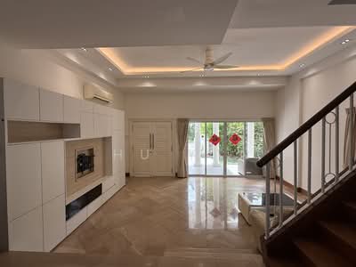 For Sale - Freehold Corner Terrace, Walkable to MRT and Food Centre