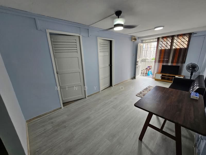 3 Ghim Moh Road HDB Flat For Sale at S$ 410,000 | PropertyGuru Singapore - Living Room