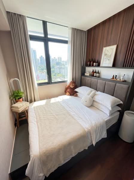 Pullman Residences, 18 Dunearn Road, 2 Bedrooms, 667 sqft, Condominium For Sale, by Pamela Lin, 500058158 - Bedroom - PropertyGuru.com.sg