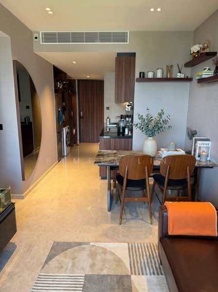 Pullman Residences, 18 Dunearn Road, 2 Bedrooms, 667 sqft, Condominium For Sale, by Pamela Lin, 500058158 - Living Room - PropertyGuru.com.sg