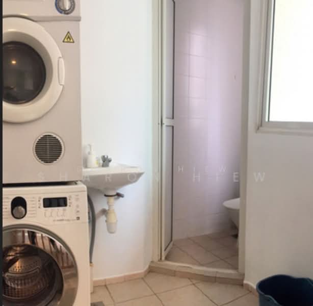 Goldenhill Park Condo Condominium For Sale at S$ 3,300,000 | PropertyGuru Singapore - Bathroom