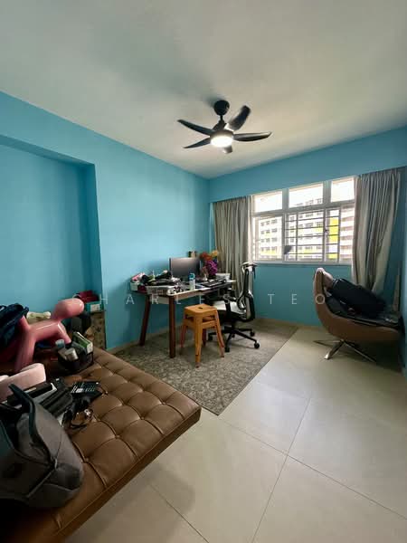 812B Choa Chu Kang Avenue 7 HDB Flat For Sale at S$ 768,000 | PropertyGuru Singapore - Common Bedroom