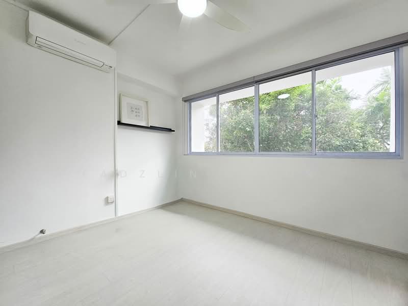 423 Choa Chu Kang Avenue 4 HDB Flat For Sale at S$ 620,000 | PropertyGuru Singapore - Bedroom