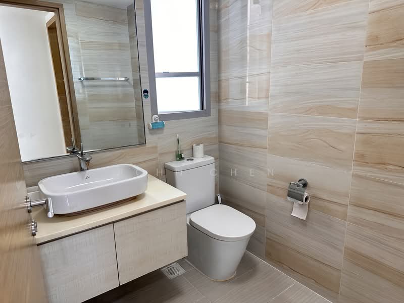 The Santorini, 21 Tampines Street 86, 2 Bedrooms, 721 sqft, Condominium For Rent, by John Chen, 500058198 - Bathroom - PropertyGuru.com.sg