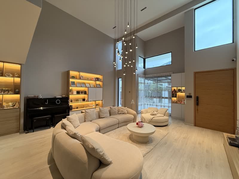 Eastwood Ville Terraced House For Sale at S$ 4,388,000 | PropertyGuru Singapore - Living Room