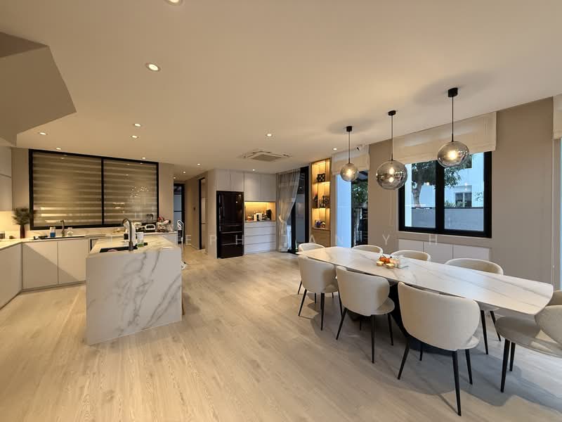 Eastwood Ville Terraced House For Sale at S$ 4,388,000 | PropertyGuru Singapore - Kitchen