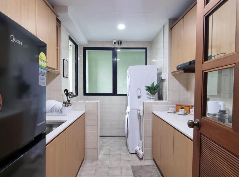 Simei Green Condominium, 1 Simei Street 4, Room Rental, 200 sqft, Condominium For Rent, by Jansen Feng, 500058209 - Kitchen - PropertyGuru.com.sg