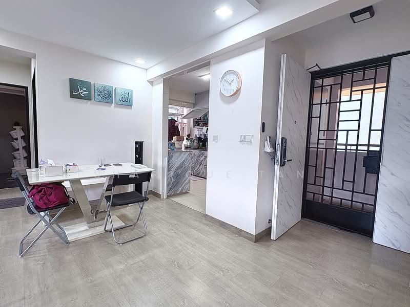 For Sale - 570C Woodlands Avenue 1