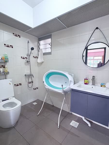 For Sale - 570C Woodlands Avenue 1