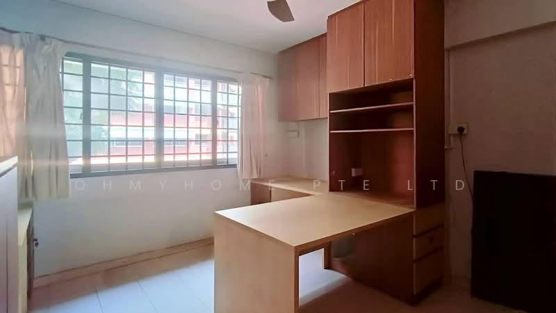 424 Hougang Avenue 6 HDB Flat For Sale at S$ 650,000 | PropertyGuru Singapore - Study