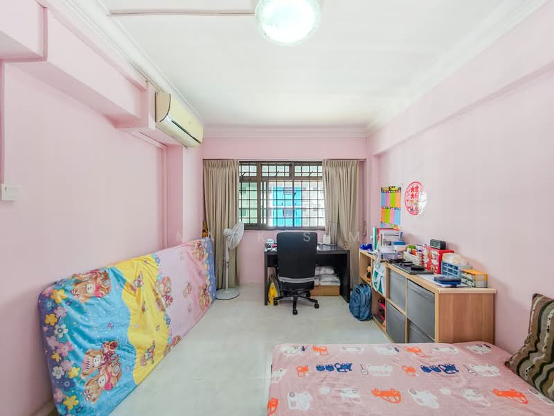 For Sale - 331 Sembawang Close