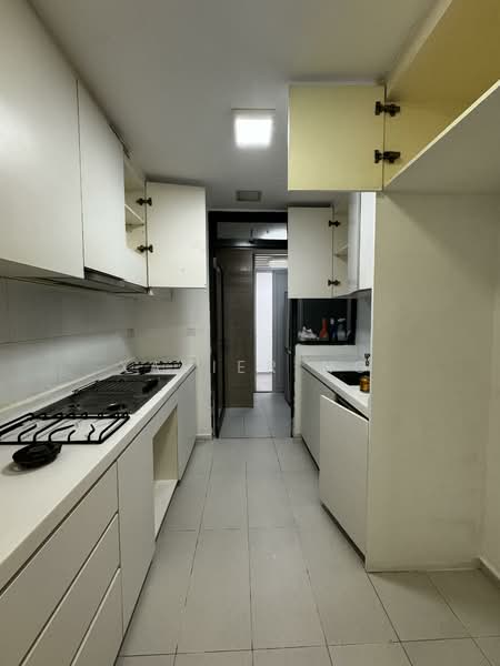 The Topiary, 11 Fernvale Lane, 3 Bedrooms, 1,324 sqft, Executive Condominium For Rent, by Xavier Ng, 500058235 - Kitchen - PropertyGuru.com.sg