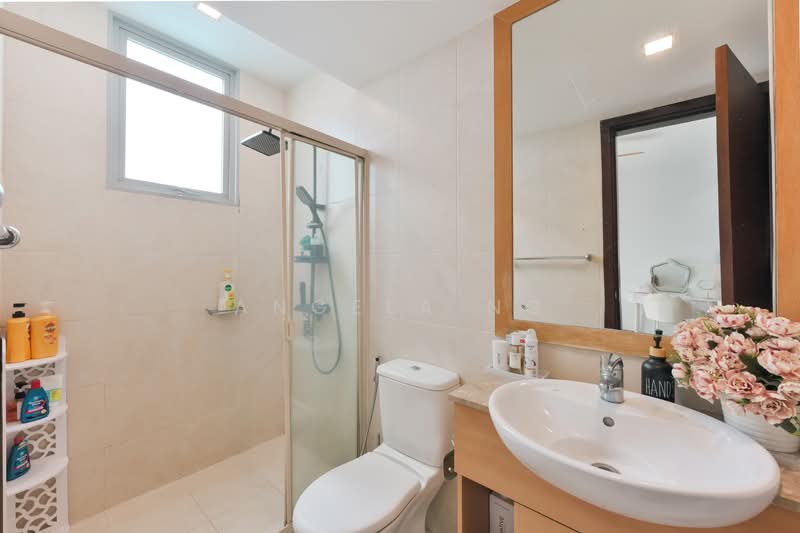 Springhill Terraced House For Sale at S$ 2,600,000 | PropertyGuru Singapore - Bathroom