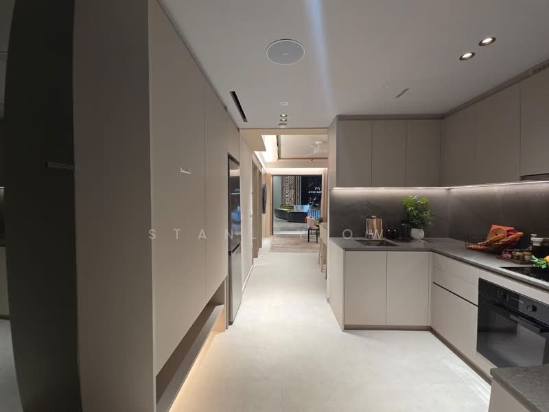 River Modern Condominium For Sale at S$ 1,950,000 | PropertyGuru Singapore - Kitchen