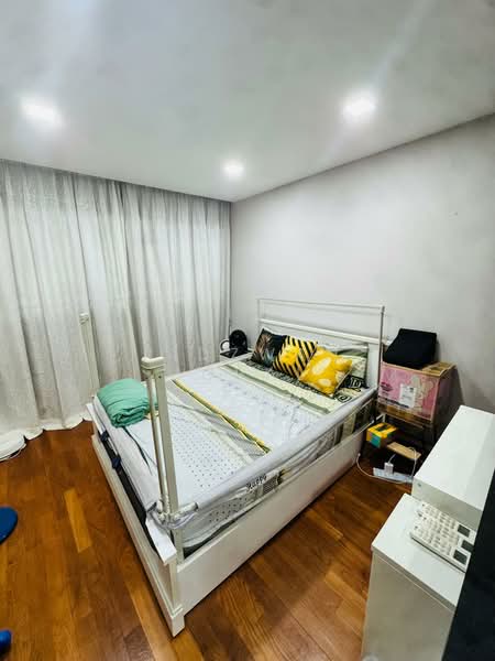 439 Ang Mo Kio Avenue 10, 439 Ang Mo Kio Avenue 10, 3 Bedrooms, 1,280 sqft, HDB Flat For Rent, by Ridzwan Iqbal, 500058253 - Bedroom - PropertyGuru.com.sg